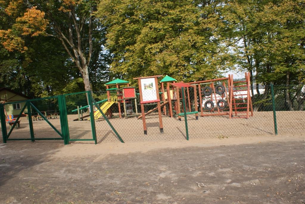 Mają plac zabaw