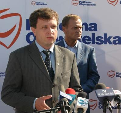 PO popiera, a premier nie