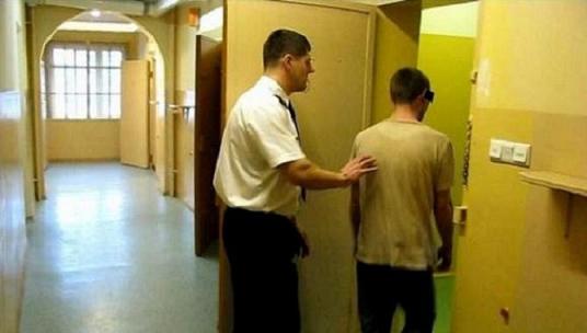 Jechał pijany bez prawa jazdy