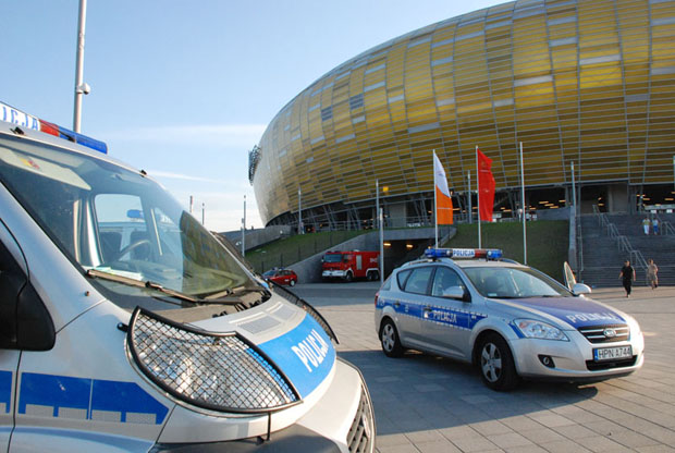 2 tys. złotych i zakaz stadionowy za picie