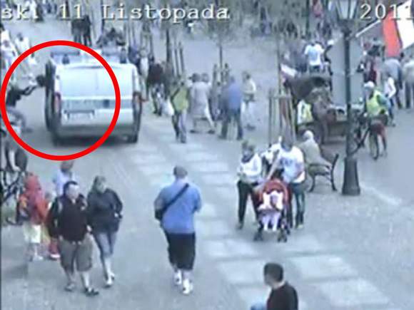 Policjant ukarany za dowóz obiadu