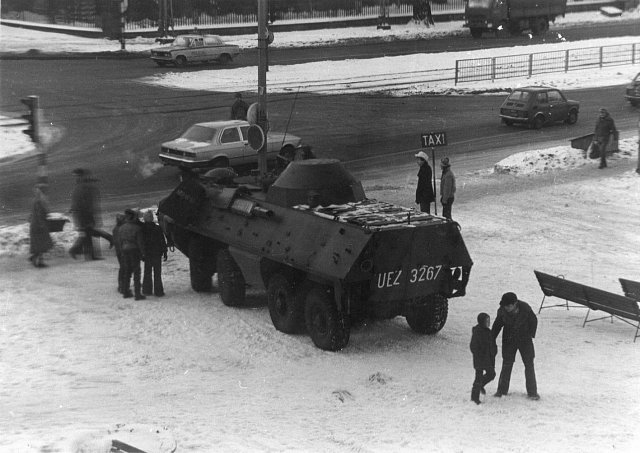 13 grudnia – obchody 30. rocznicy stanu wojennego