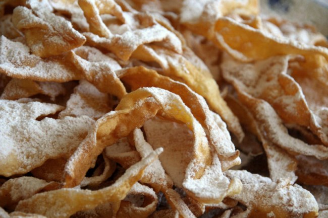 Karnawałowe przekąski – chrusty