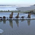 wrak-na-plazy-w-lebie-12