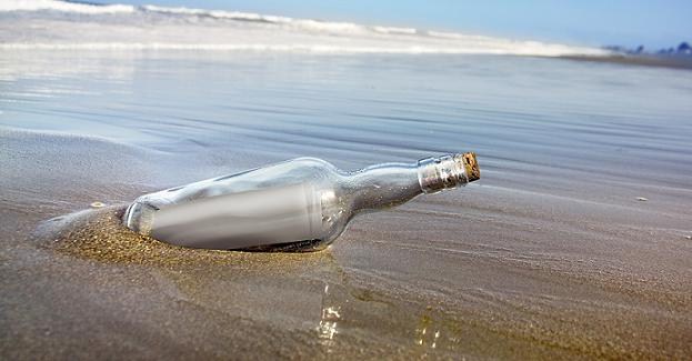 Strażnicy wysyłają listy w… butelkach