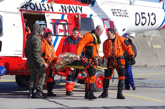Śmigłowiec Anakonda ratował kobietę na Bałtyku