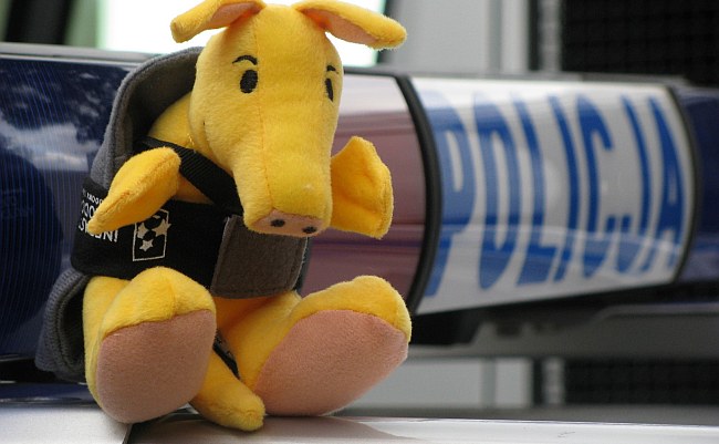 Lęborscy policjanci będą rozdawać maskotki