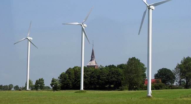 Wiatraki hałasują? Mieszkańcy nie chcą farmy wiatrowej