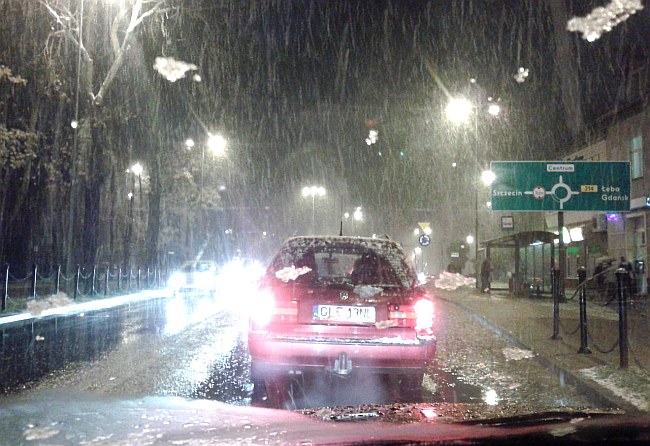 UWAGA! Śnieg z deszczem i gołoledź na Kaszubach