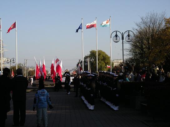 Świętujemy, wieszamy flagi