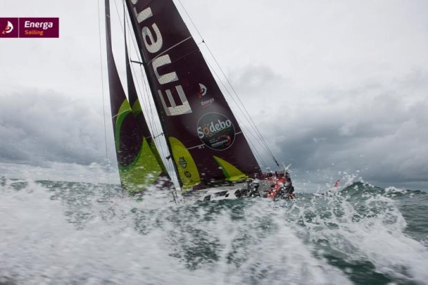 Regaty Vendée Globe. Jacht Energa nadal walczy
