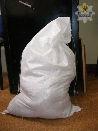 Przewoził w samochodzie 13 kg tytoniu bez akcyzy