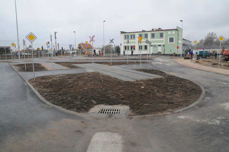 Nauka zasad ruchu drogowego w specjalnym miasteczku