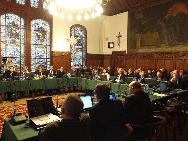 Budżet uchwalony po burzliwej sesji. Ograniczyli wydatki
