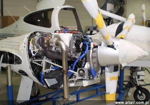 Technik lotniczy i awionik. Trwa rekrutacja w gdyńskiej szkole