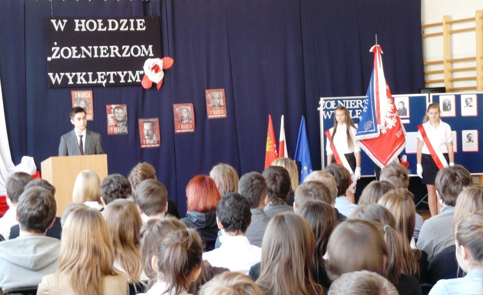 W hołdzie „Żołnierzom Wyklętym”. Apel w szkole