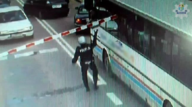 Policjant zapobiegł katastrofie kolejowej koło Lęborka