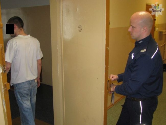 Prowadził po narkotykach i chciał przekupić policjantów