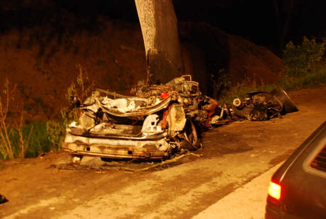 Tragiczny wypadek. Dwie młode osoby i dziecko nie żyją