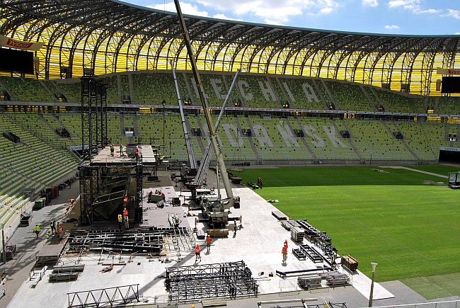 Przed koncertem Bon Jovi powstaje w Gdańsku ogromna scena