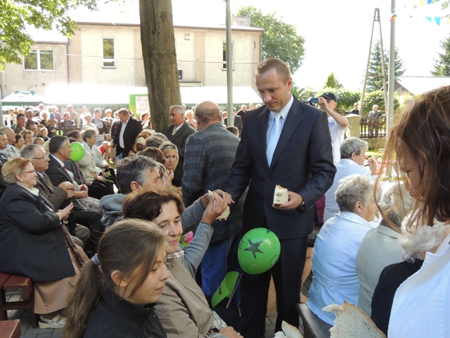 Dożynki gminne w Cewicach. Mieszkańcy świętowali obfite zbiory