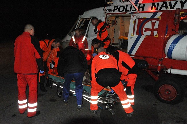 Załoga Anakondy pomogła mężczyźnie z platformy wiertniczej