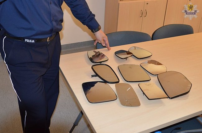 Skarpetki miały zatrzeć ślady. Dziwny pomysł złodzieja w Gdyni