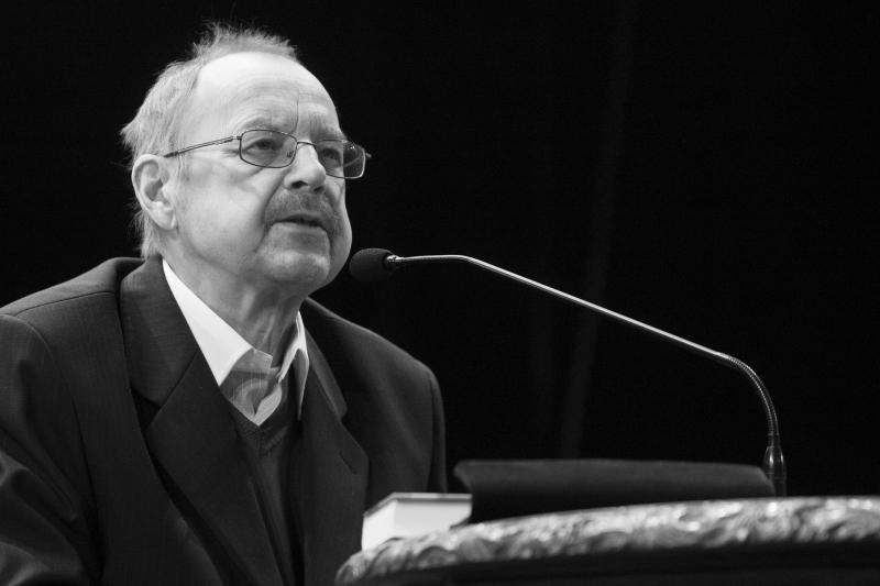Zmarł profesor Brunon Synak