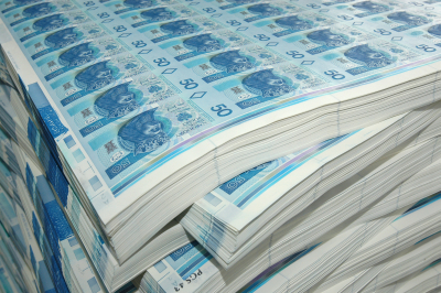 Gdańsk: Wprowadzali do obiegu fałszywe banknoty