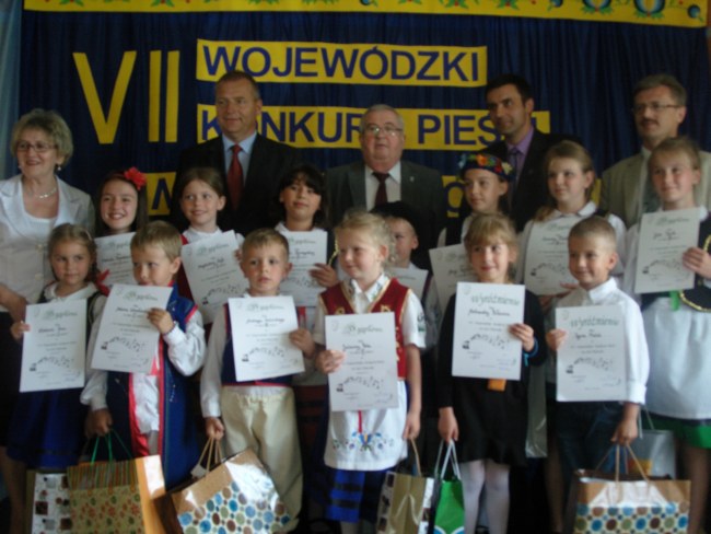 X-lecie SP. Im. J. Trepczyka w Miszewie i Konkurs Pieśni