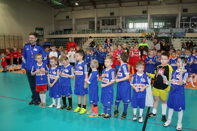 Kilkuset młodych piłkarzy na turnieju w Luzinie