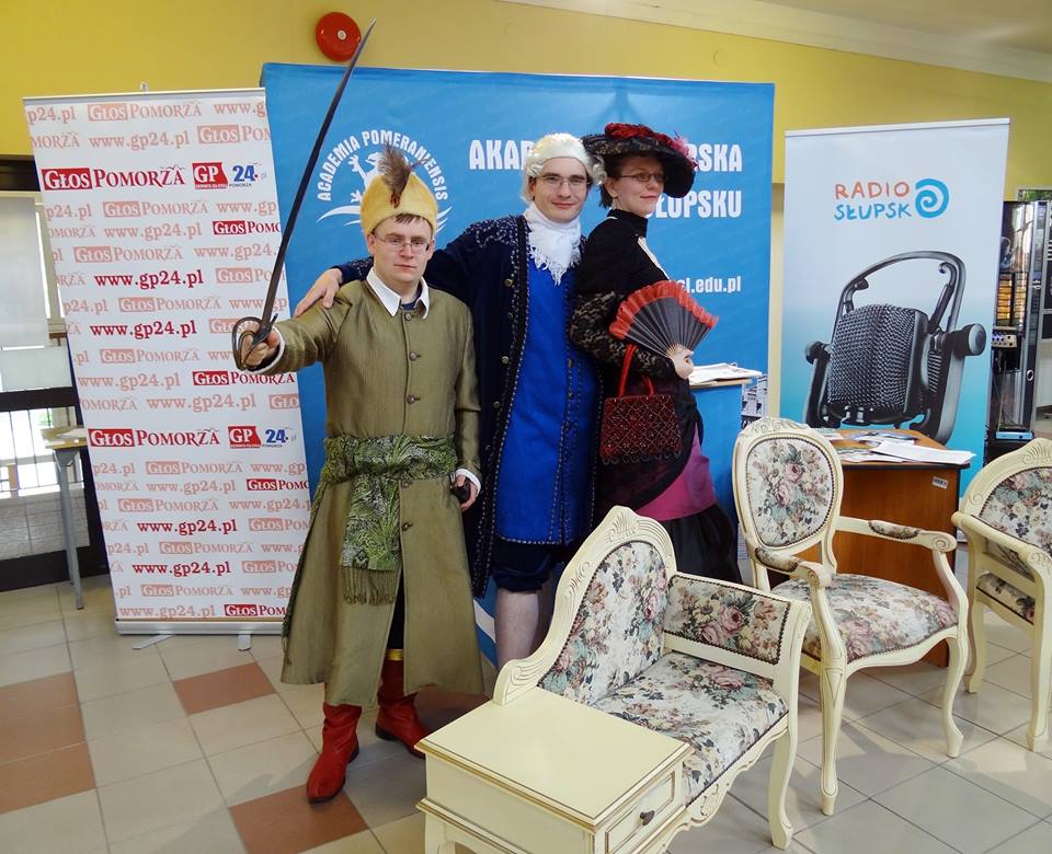 Studenci w strojach historycznych promują Akademię Pomorską. I Słupski Festiwal Historyczny za nami