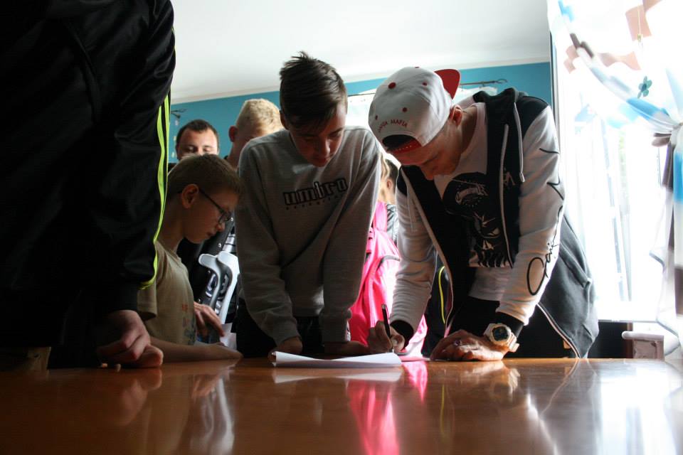 Raper Kali odwiedził słupską młodzież! Hip-Hop „Drugą Szansą” w resocjalizacji