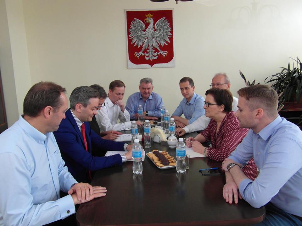 Strumień pieniędzy trafił do Słupska. Premier Kopacz dotrzymała obietnicy