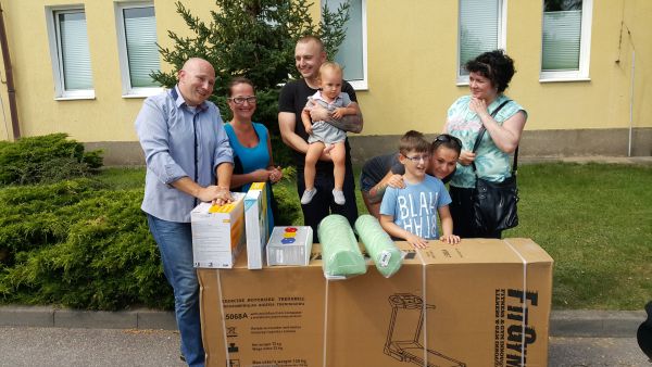 Wyjątkowy ślub. Za pieniądze z wesela kupili choremu chłopcu sprzęt rehabilitacyjny