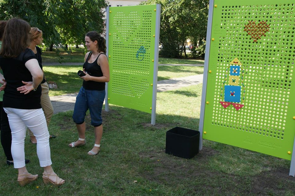 „Design ze sznurka” – nowa atrakcja dla dzieci w słupskiej bibliotece