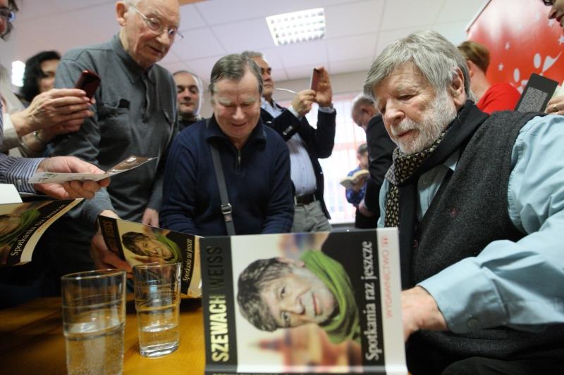 Szewach Weiss w Gdańsku. Poczucie humoru ratuje demokrację