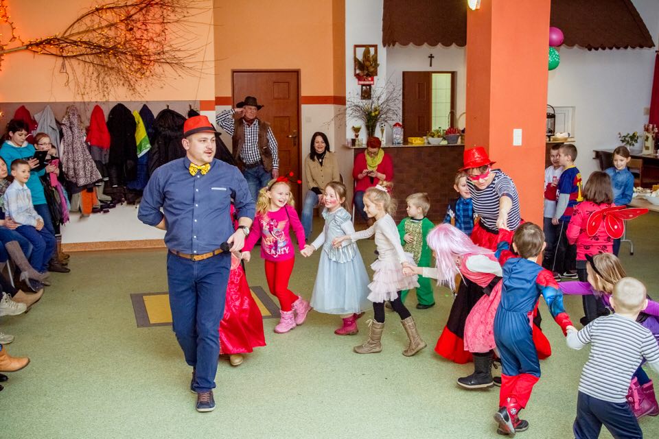 Zabawa mikołajkowa i spotkanie seniorów w Łupawie