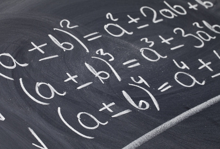 Wykładowcy z Akademii Pomorskiej pomogą maturzystom zdać egzamin z matematyki