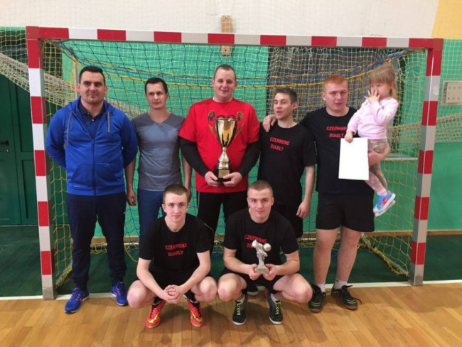 Czerwone Diabły najlepsze w Turnieju Wójta Gminy Potęgowo 2016