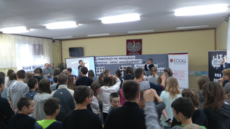 Pedagog ze Słupska odwiedza pomorskie szkoły. Trwa projekt „Hip-hop Bakcyl w Twojej szkole”