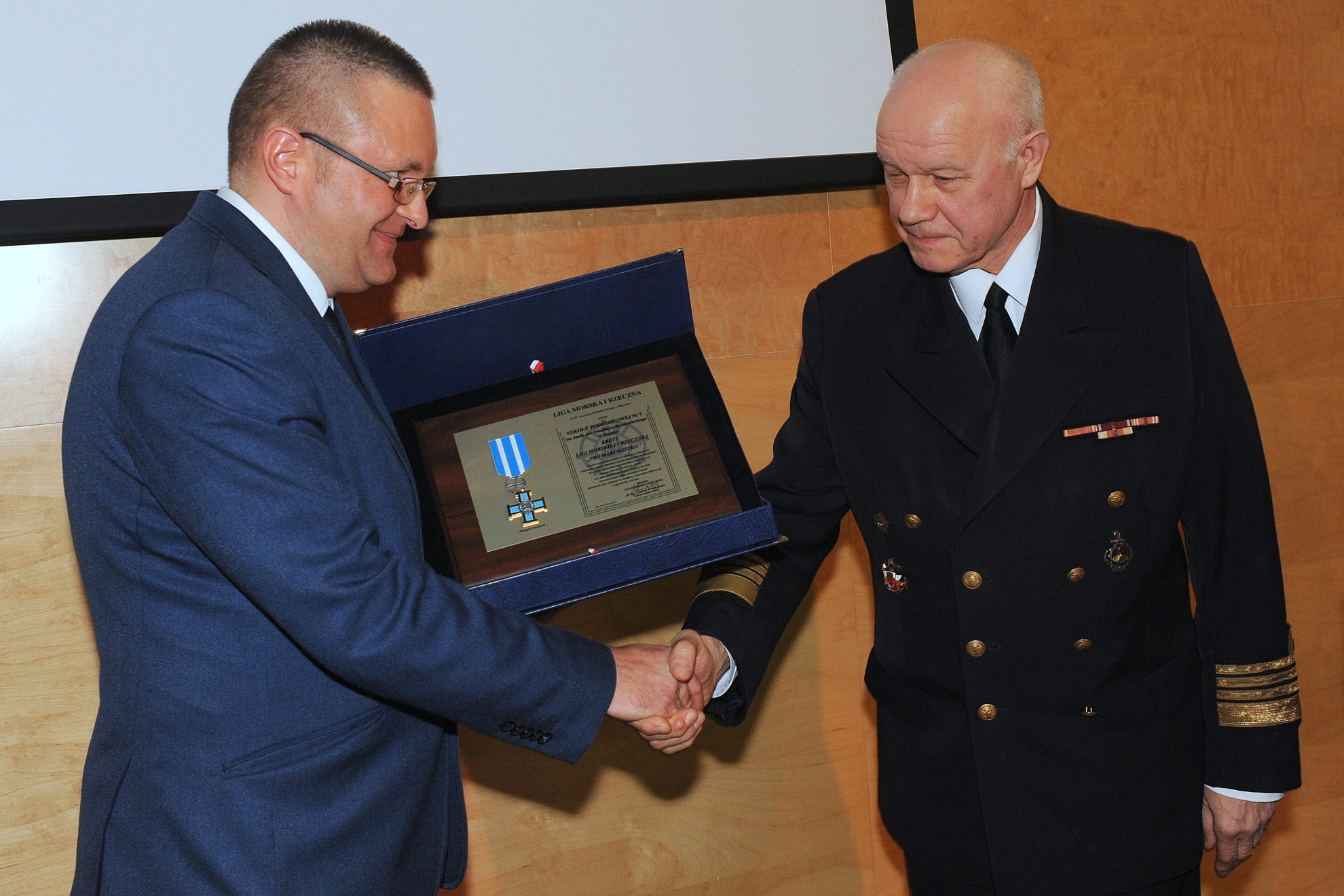 Słupska „Dziewiątka” otrzymała Krzyż Pro Mari Nostro!