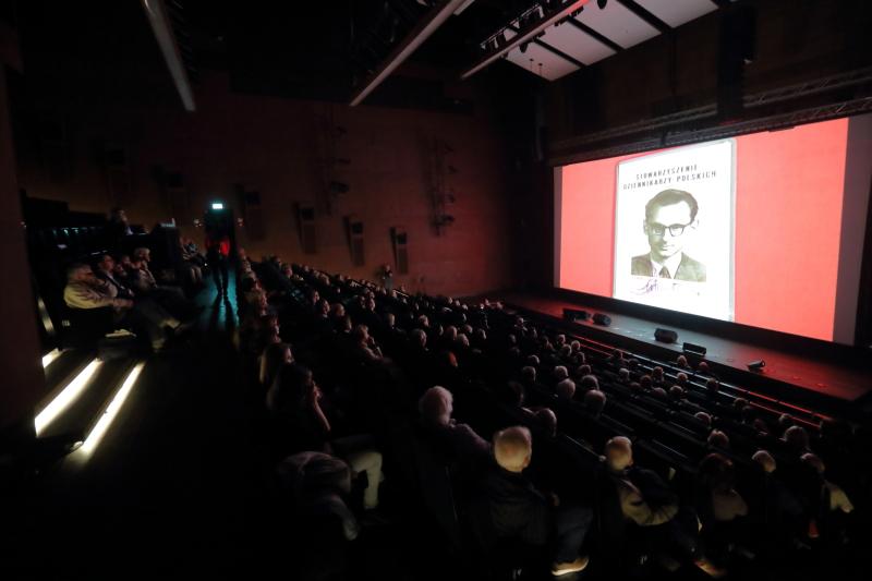 „Budowniczy Mostów”. Film o W. Bartoszewskim