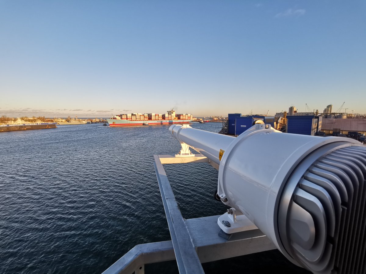 Nowe światła wprowadzają do portu w Gdyni