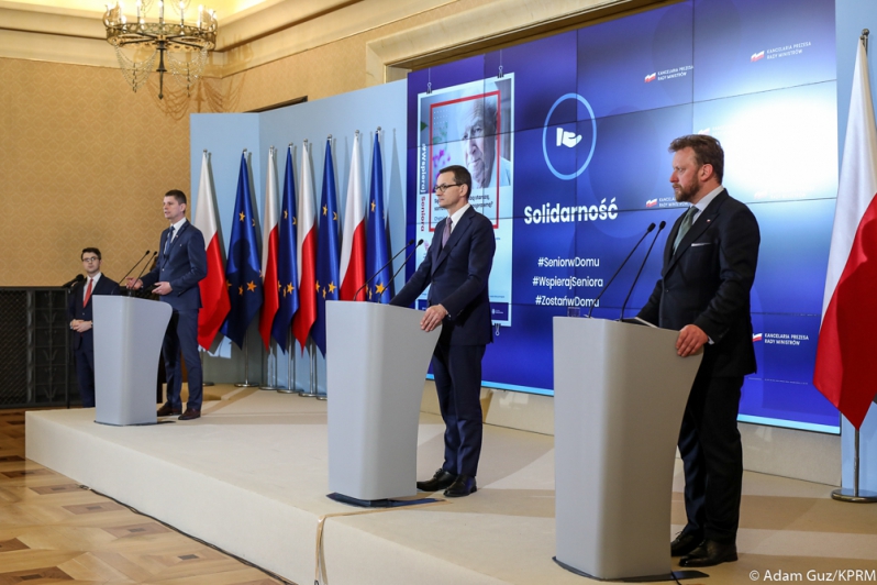 Stan epidemii w Polsce. Lekcje odwołane do Wielkanocy, co jeszcze się zmieni?