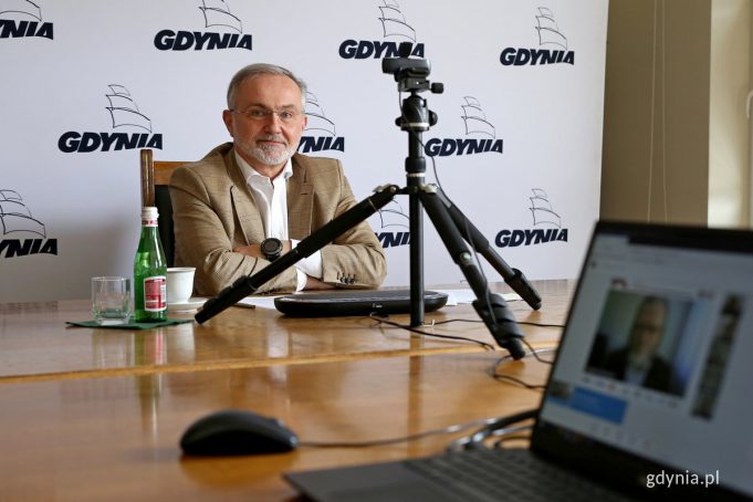 Prezydent Gdyni Wojciech Szczurek w czasie debaty online Pomorskiego Kongresu Obywatelskiego // fot. Przemysław Kozłowski