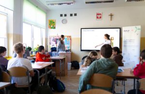 Nowoczesne lekcje o morskich farmach wiatrowych. Equinor i Polenergia szkolą dzieci z Pomorza