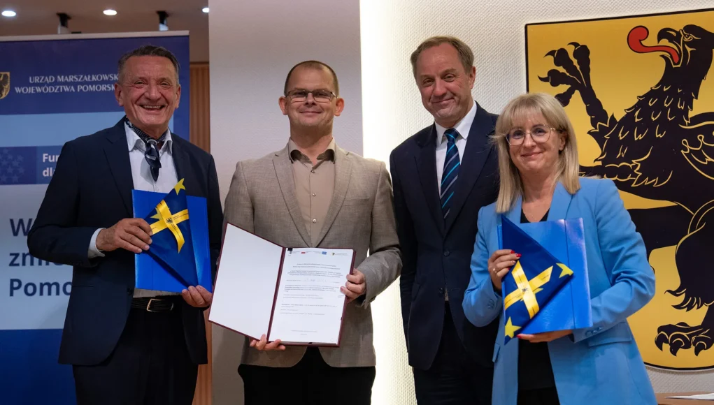 Lębork zyska nowoczesne ścieżki rowerowe. Podpisano umowy na unijne dofinansowanie