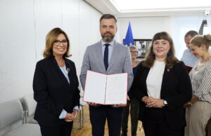 Senat RP przyjął uchwałę w setną rocznicę urodzin Róży Ostrowskiej