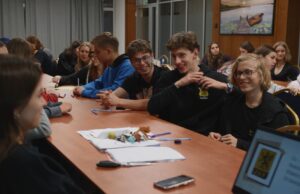 Rusziwła rekrutacjô na ùczebne warsztaty Remùsowô Karô